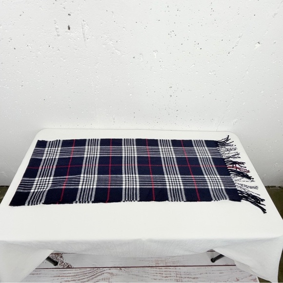 Made in Scotland Cashmere Navy Blue White Red Fringe Scarf 13.5 x 68” - Picture 8 of 12